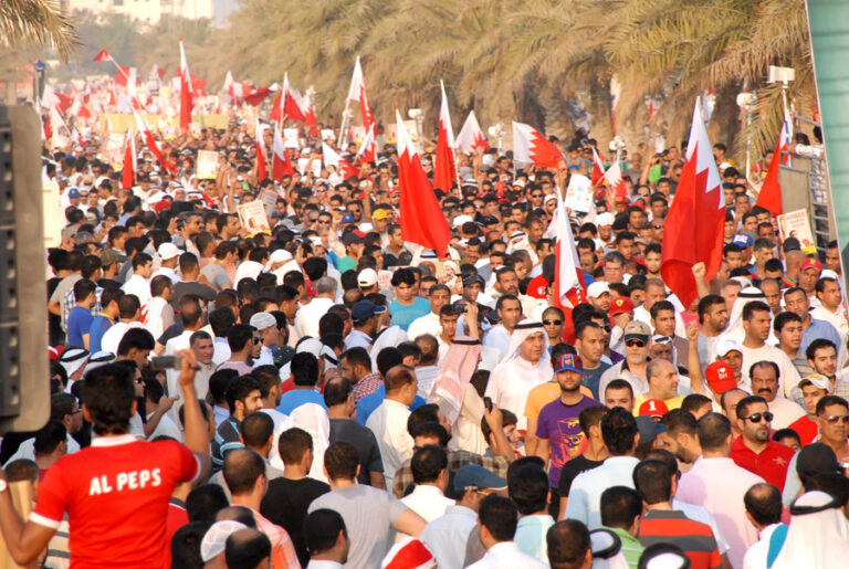 Bahreyn 2014’de Daha da Fazla İstikrarsızlık Çıkmazında – Rania El-Gamal